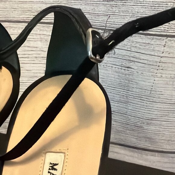 Manolo Blahnik Satin Beaded Ankle Strap Sandals Size 39.5 - Picture 3 of 7